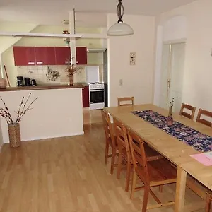 Apartment Sehr Schöne 4 Raum Maisonette-fewo Mit 110qm + Balkon + Zentral&preiswert - T7, Dresden